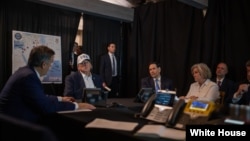 特朗普总统在佛罗里达州棕榈滩的海湖庄园监督美军对伊朗的军事行动“史诗狂怒”。(2026年2月28日)