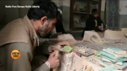 ہاتھ سے ٹائلیں بنانے والے افغان کاریگروں کا روزگار خطرے میں