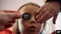 Science in a Minute: New Drug Therapy May Slow the Progression of Nearsightedness