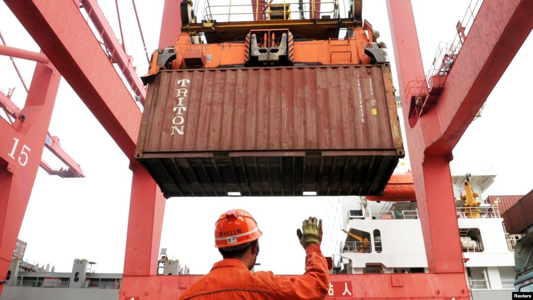 La brecha comercial de EE. UU. aumentó un 11,2% según el Departamento de Comercio.