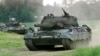 Командувач данської армії переконаний, що танки Леопард 1 допоможуть українцям виграти оборонну битву. AP Photo/Eckehard Schulz
