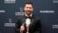 Pemain sepak bola Argentina Lionel Messi berpose dengan penghargaan Laureus Awards yang ia terima dalam ajang penghargaan yang berlangsung di Paris, pada 8 Mei 2023. (Foto: AP/Lewis Joly)