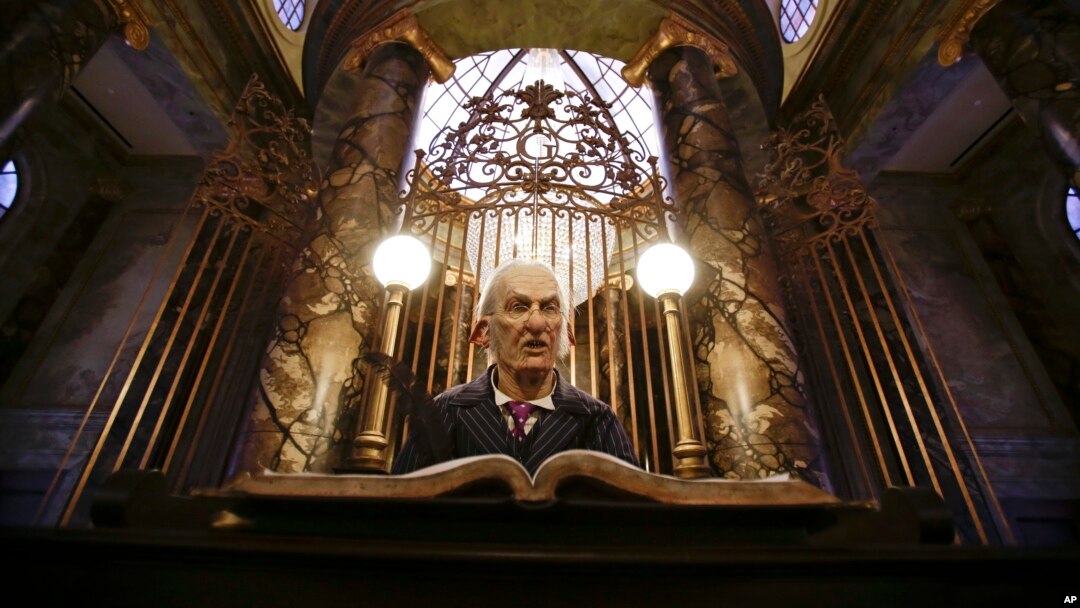 El actor británico apareció en la película Harry Potter Reliquias de la Muerte.