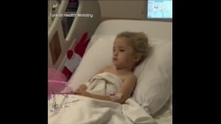 土耳其救援人员救出三岁的小女孩