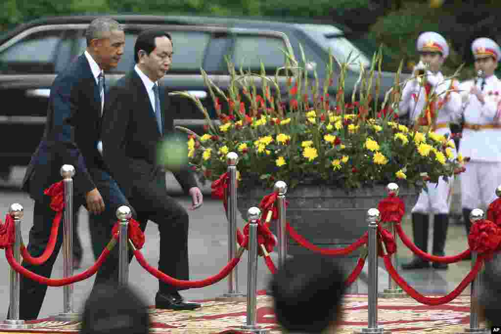 Obama Vietnam