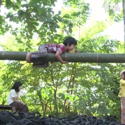 Myanmar: Đấu gối mừng Quốc khánh