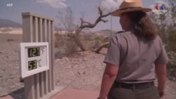 Զբոսաշրջիկներն այցելում են Կալիֆոռնիայի Մահվան հովիտ ազգային պարկ, որը հայտնի է որպես "Երկիր մոլորակի ամենատաք կետը"