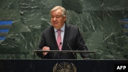 Katibu Mkuu wa Umoja wa Mataifa, Antonio Guterres akizungumza mjini New York, September 22, 2024. (Photo by ANGELA WEISS / AFP)