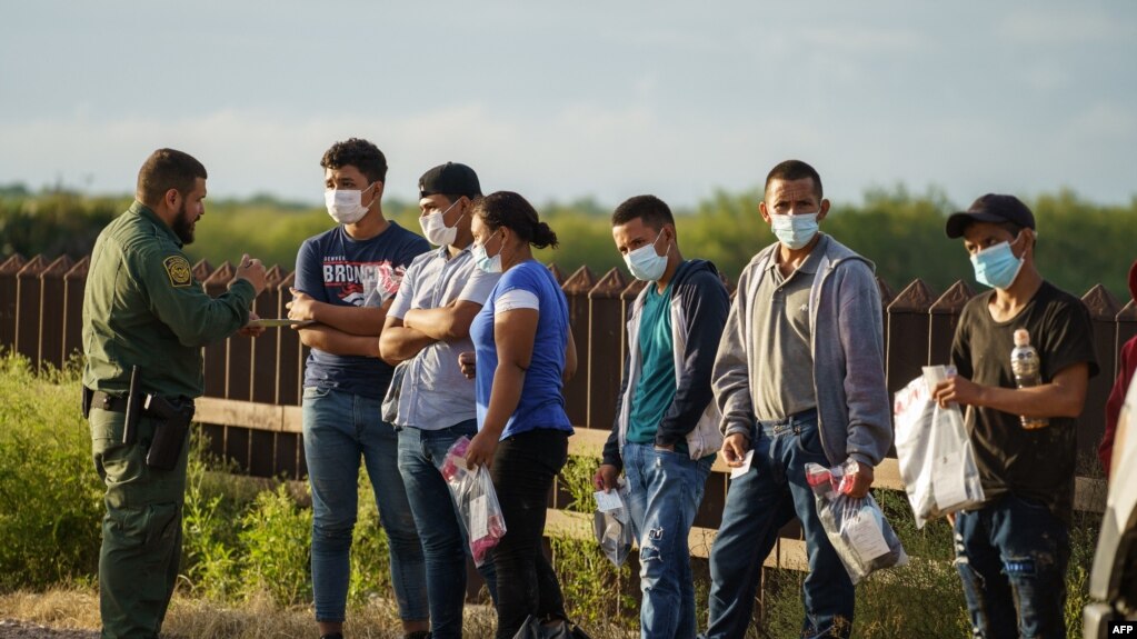 Shtohet numri i imigrantëve që përpiqen të hyjnë në SHBA nga kufiri