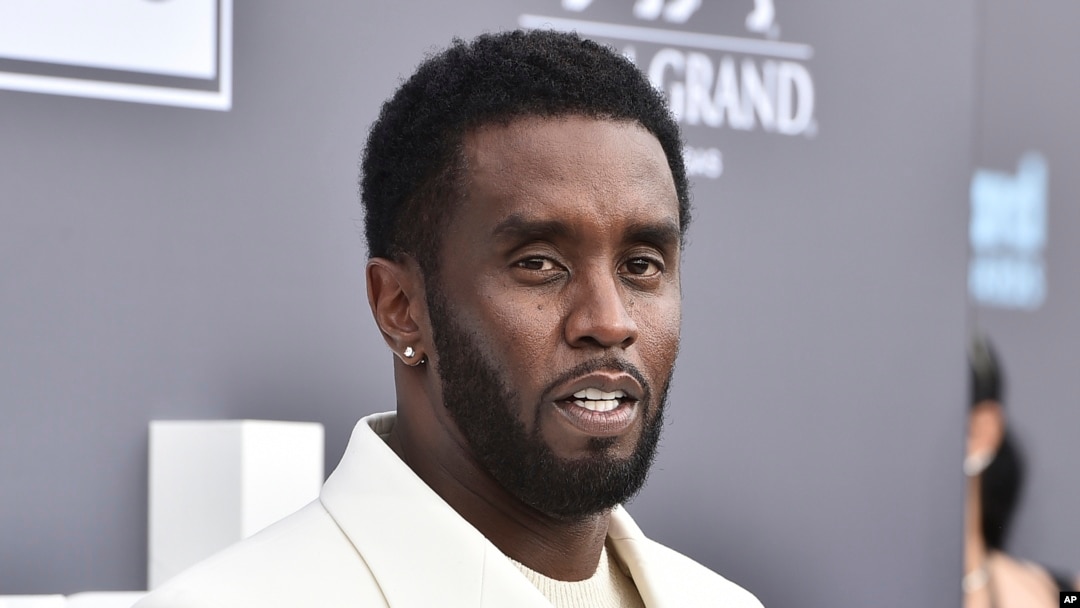 ARCHIVO - El magnate de la música y empresario Sean "Diddy" Combs llega a los Billboard Music Awards, el 15 de mayo de 2022, en Las Vegas. (Foto de Jordan Strauss/Invision/AP, Archivo)