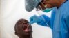En Afrique, des médecins sous pression face au virus