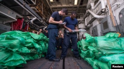 US Navy Interrupts Gun Smuggling Operation in Gulf of Aden
