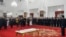 Presiden Joko Widodo melantik lima pimpinan Komisi Pemberantasan Korupsi di Istana Negara Jakarta, Senin 21 Desember 2015.(Foto: dok biro pers set pres).
