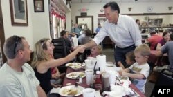 Mit Romni hap fushatën presidenciale me kritika ndaj presidentit Obama