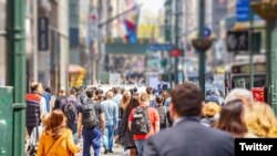 El estudio indica que la población tiende a reducirse al aumentar la educación y oportunidades laborales para las mujeres.