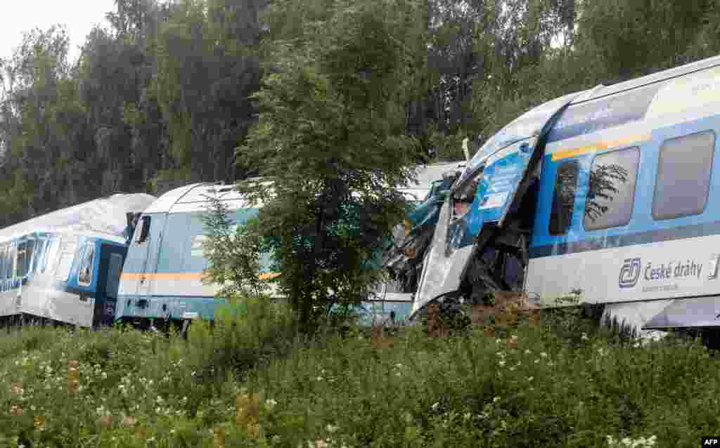 체코 밀라브체에서 기차 충돌 사고로 3명이 숨졌다.