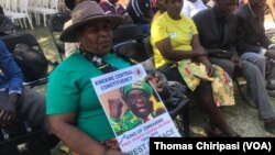 Mutumbi wevaive mutungamiri wenyika, Varobert Mugabe waendeswa kumusha kwavo kwaZvimba.