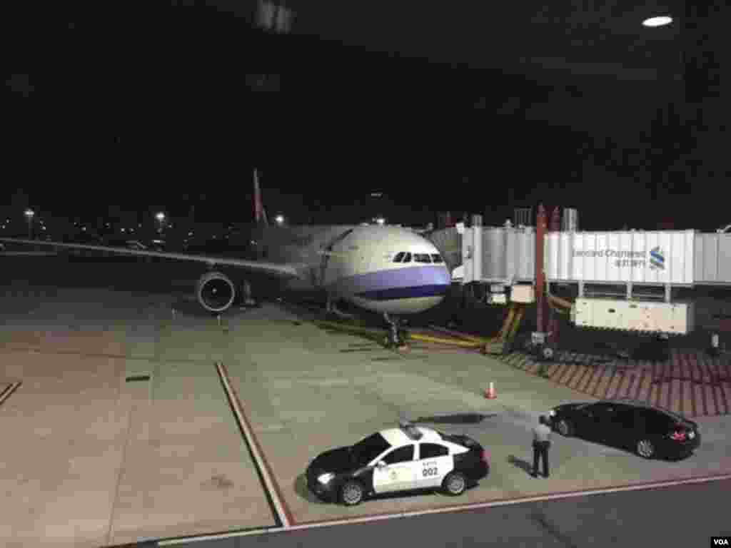 马习历史性会面全球媒体涌进新加坡 马英九专机将于清晨六时起飞（美国之音李逸华）