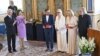 Anggota grup musik ABBA menerima Penghargaan "Vasa Kerajaan" dari Raja Swedia Carl XVI Gustaf (kiri) dan Ratu Silvia dari Swedia (kedua dari kiri) dalam sebuah upacara di Istana Kerajaan Stockholm, 31 Mei 2024.