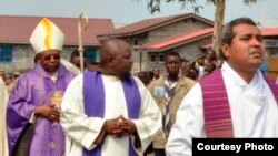 Une procession lors d’une messe catholique.