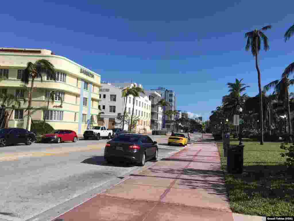 Las calles de Miami Beach intentan volver a la normalidad.