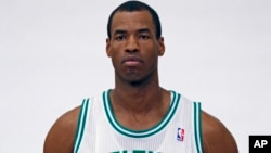 Jason Collins jugó para los Boston Celtics y para los Washington Wizards. Ahora es agente libre.