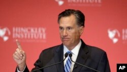 Ansyen kandida Alaprezidans Mitt Romney nan Inivèsite Utah Salt Lake City, 3 mas 2016.