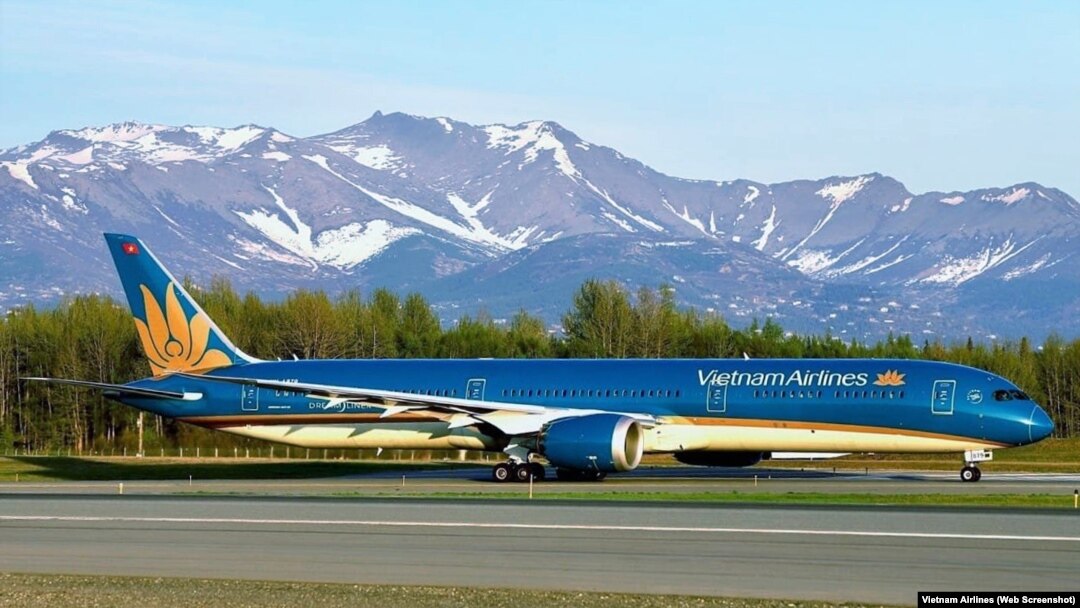 Vietnam Airlines vừa được Cục An ninh Vận tải Hoa Kỳ cấp phép cho thực hiện 12 chuyến bay hồi hương công dân Việt từ Mỹ trong năm nay.