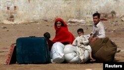 بنو کې دچارواکو وينا ده چې دشمالي وزيرستان څخه سيمې ته ورغلو کډوالو ته تر دې دمه کومې مرستې نۀ دي ورکړل شوي 