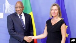 Soumeylu Boubeye ka, bana laboli, Bamako