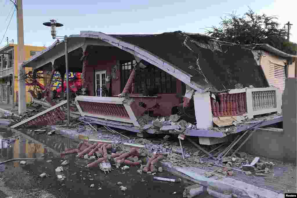 Un primer terremoto, el lunes, seguido por sismos de menor intensidad, había causado temor entre los vecinos, que no se atrevían a volver a sus casas por miedo a que otro sismo derribara los edificios.