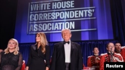 دونالد ترامپ، رئیس جمهوری آمریکا در کنار ملانیا ترامپ