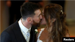 Messi se casa con Antonela Roccuzzo 