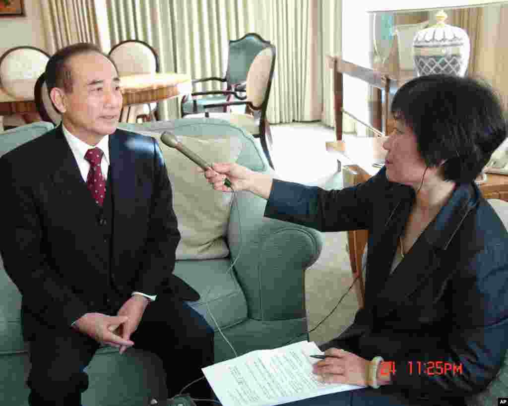 进入多媒体时代的美国之音