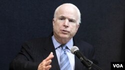 Senator AS John McCain mendesak pemerintah AS agar lebih berperan dalam sengketa wilayah di Laut Cina selatan.