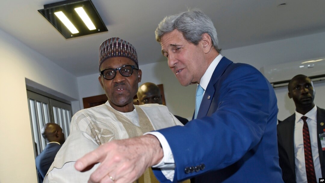 Sabon shugaban Najeriya, Muhammadu Buhari da Sakataren harkokin wajen Amurka, John Kerry, bayan da aka rantsar da Buhari a yau 29 ga watan Mayu