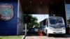 ILUSTRASI - Bus meninggalkan Akademi Nasional Kepolisian Federal di Brasilia, Brazil, 10 Januari 2023. (REUTERS/Amanda Perobelli)