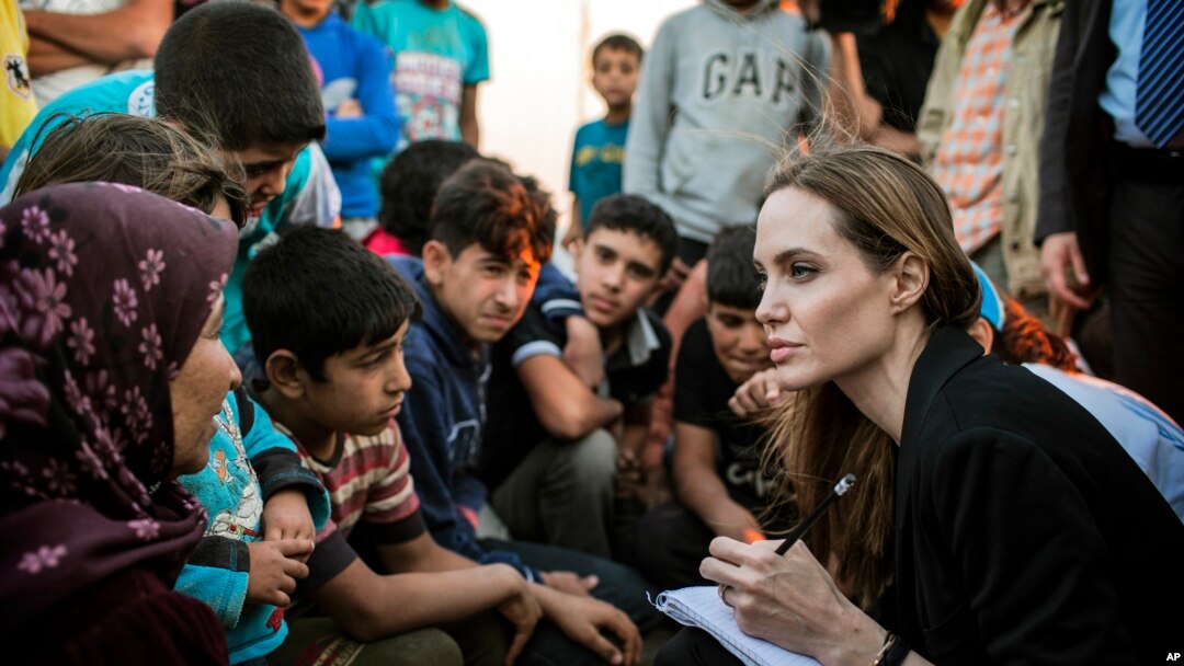 Angelina Jolie es una enviada especial de la agencia de refugiados de la ONU. 