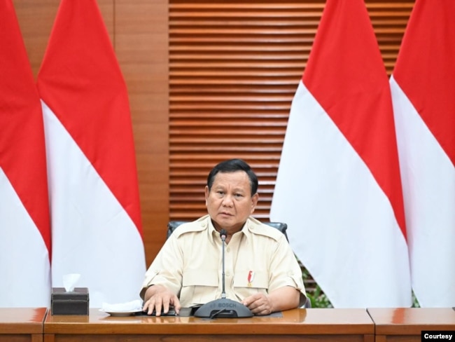 Presiden Prabowo Subianto dalam konferensi pers di Gedung Kemenkeu, Jakarta, Selasa (31/12) mengatakan kenaikan tarif PPN 12 persen hanya untuk barang dan jasa mewah (biro Setpres )