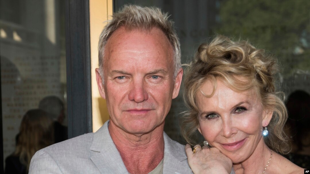 Sting dan istrinya, Trudie Styler, menghadiri American Ballet Theatre 2018 Spring Gala di Metropolitan Opera House, 21 Mei 2018, di New York.