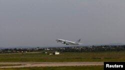 پرواز هواپیما درفرودگاه طرابلس، ۲۱ مارس ۲۰۱۴