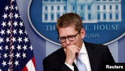 Juru bicara Gedung Putih Jay Carney hari Senin (10/6) menolak berkomentar secara khusus mengenai Edward Snowden, pengungkap program rahasia pemantauan intelijen AS (foto: dok). 