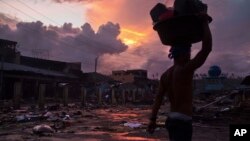 En Filipinas continúan las labores de ayuda luego de que Haiyan, un huracán cinco veces más potente que Katrina, destruyera el país.