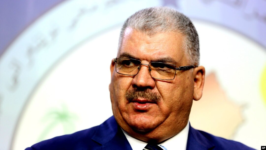 Khaled al-Obeidi, seorang anggota parlemen Sunni dari kota Mosul, baru dipilih sebagai menteri pertahanan baru di Irak.