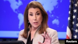 Juru bicara Departemen Luar Negeri AS Tammy Bruce memberikan keterangan kepada media di kantor Deplu AS di Washington, DC. 