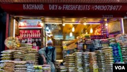 بھارتی کشمیر میں ’کرونا کرفیو‘ میں نرمی
