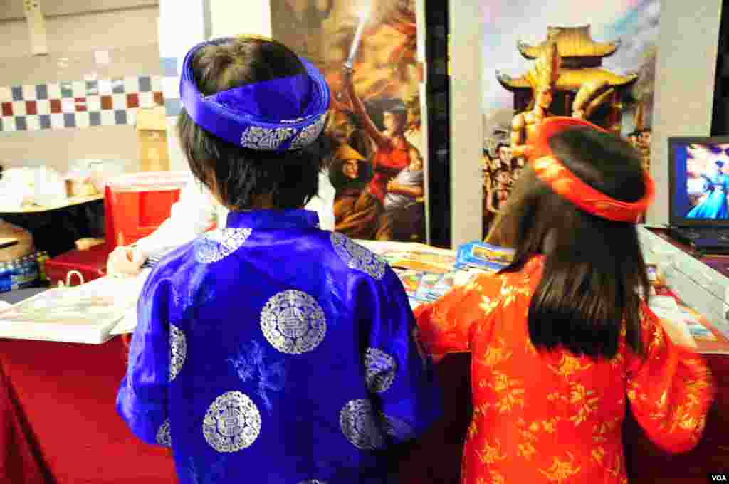 Ảnh: Ho&agrave;i Hương - VOA.