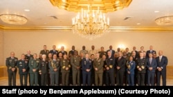 34개국 합참의장과 고위 군 관계자들이 2월 11일 워싱턴에서 열린 제1차 서반구 합참의장 회의에서 기념 촬영을 하고 있다. (사진 출처: 미 합동참모본부)