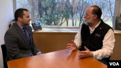 Ricardo Hausmann es un economista venezolano que trabaja como director del Laboratorio de Crecimiento del Centro para el Desarrollo Internacional de Harvard y es además profesor de economía en esa universidad.