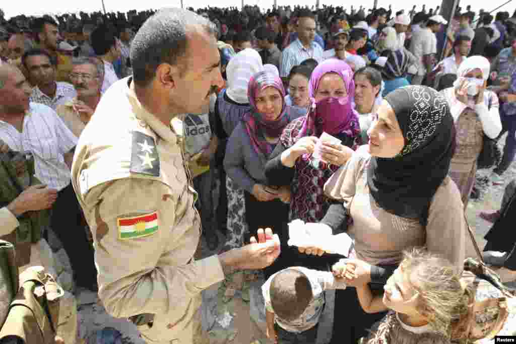 گزشتہ تین روز میں 30 ہزار سے زائد شامی پناہ گزین عراق کے علاقے کردستان پہنچ گئے ہیں۔